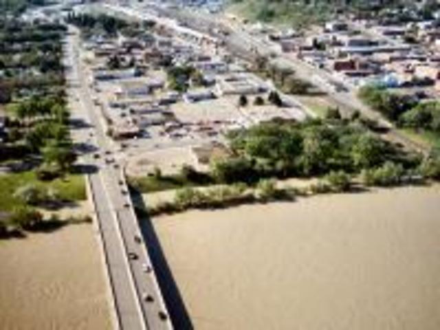 the flood in medicine hat in 1996