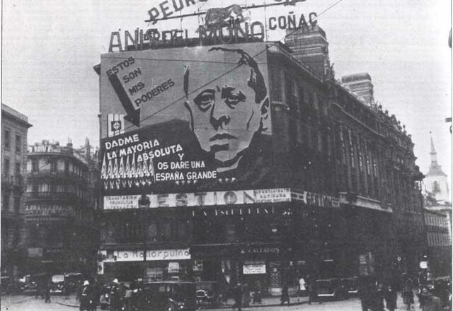 Se crea la Confederación Española de Derechas Autónomas (CEDA)