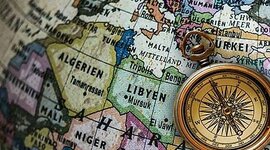 Timeline: LOS PRINCIPALES PARADIGMAS DISCIPLINARES DE GEOGRAFÍA