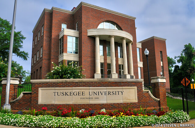 Tuskegee Institute(AA)