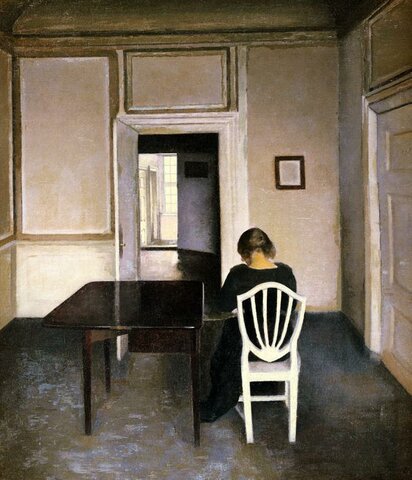 VILHELM HAMMERSHØI: INTERIOR CON IDA EN UNA SILLA BLANCA.