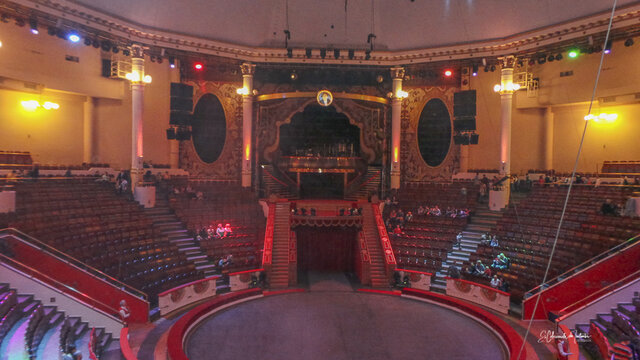 Circo Nuklin [El antiguo circo de Moscú]