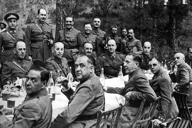 Alzamiento en Melilla del General Yagüe (17 julio)