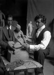 De Academia a escuela técnica