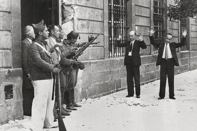 ALZAMIENTO EN MELILLA DEL GENERAL YAGÜE