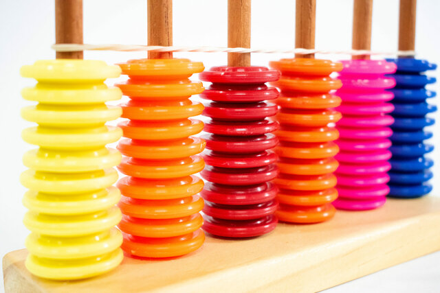 SE INVENTA EL ÁBACO