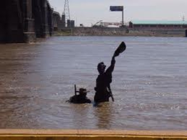 Lewis returns to St.Louis