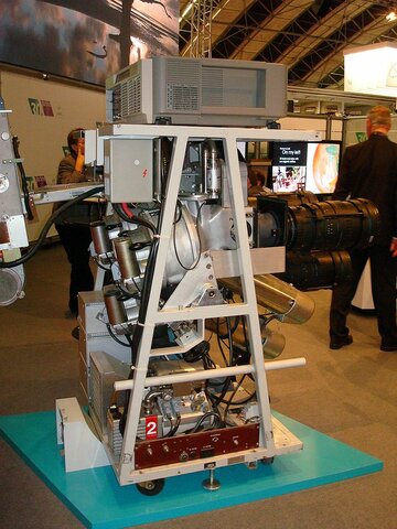 Video Projector (2006 my first contact)