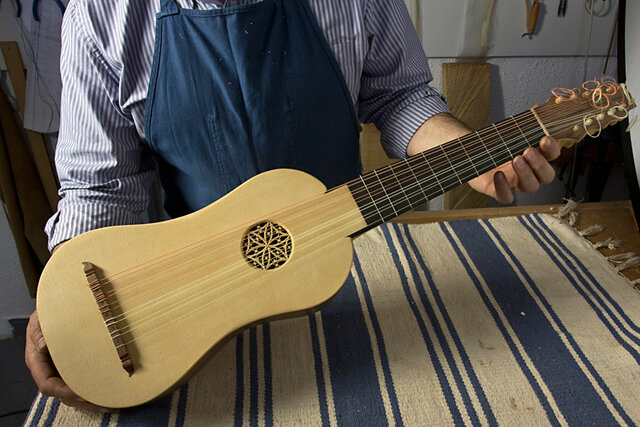 Auge de la Vihuela (Predecesor inmediato de la guitarra)