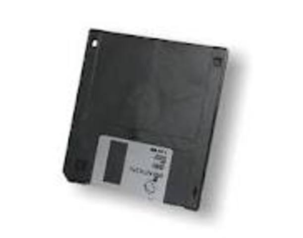 Es inventado el diskette (disco flexible) en IBM por David Noble