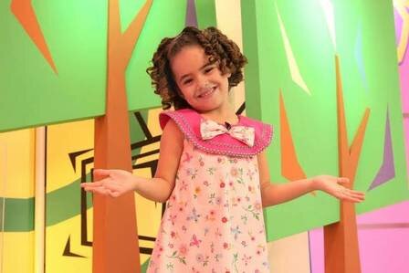 Começou a apresentar o programa "Bom dia e Cia"