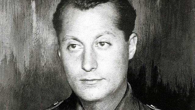 La Falange es declarada ilegal y su líder, José Antonio Primo de Rivera, encarcelado.