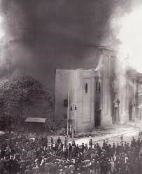 Ola de violencia anticlerical, con quema de conventos y otros edificios religiosos