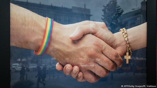 Se aprueba la Homosexualidad