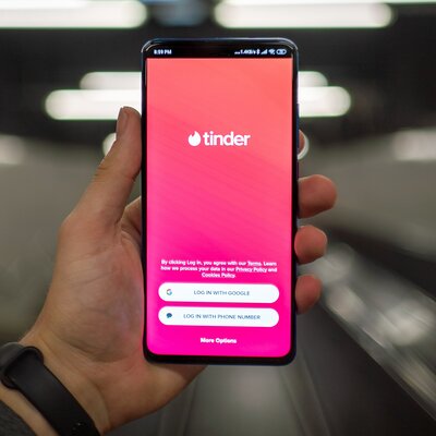 Timeline: The Rise of Paid Tinder Subscriptions Throughout the Years