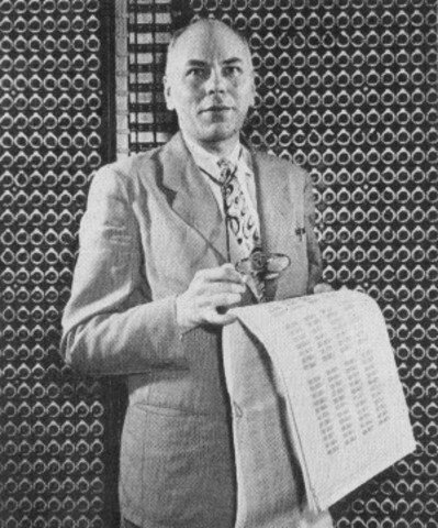 Calculadora a base de relés electromagnéticos. 1937