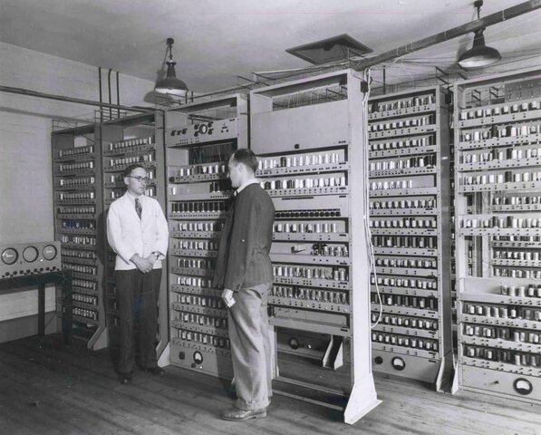 EDSAC- 1943