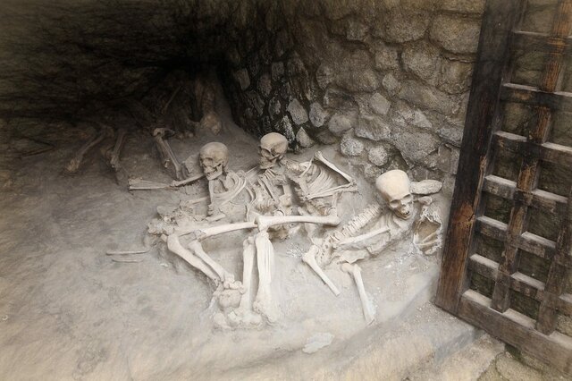 Bones at Herculaneum