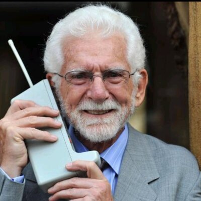 Timeline: Η ιστορία του κινητού τηλεφώνου