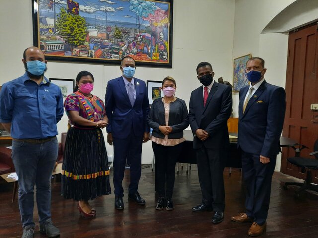 RELACIONES PÚBLICAS: colaboración con los demás centros culturales privados de la ciudad de Quetzaltenango.