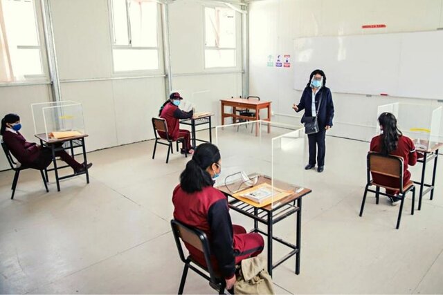 MY UNIVERSITY GRADUATION