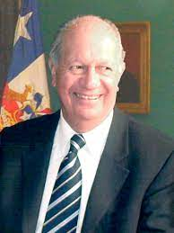 asume Ricardo lagos