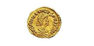 Romulo Augustulo es destruido como emperador