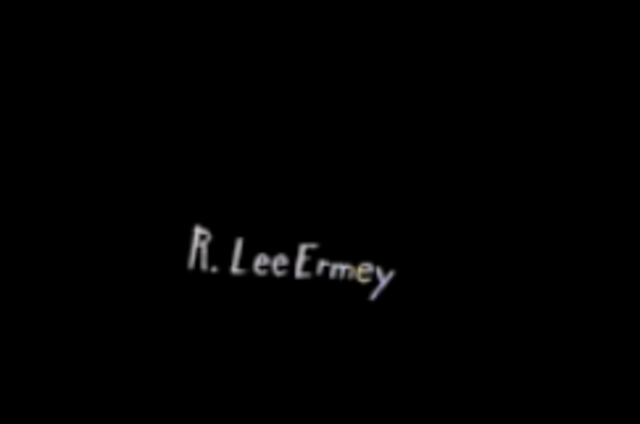 00:39 R.Lee Ermey