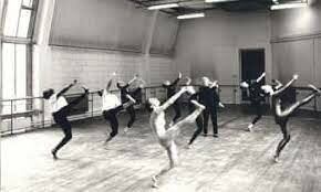 London Contemporary Dance Theatre established