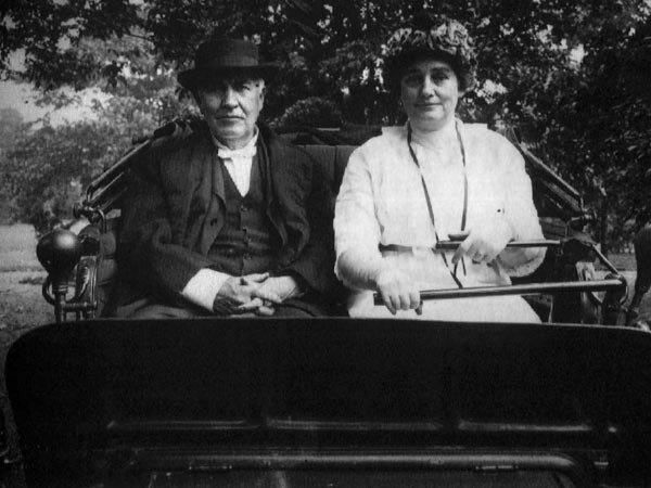 Edison propose merriage to his first wife.
