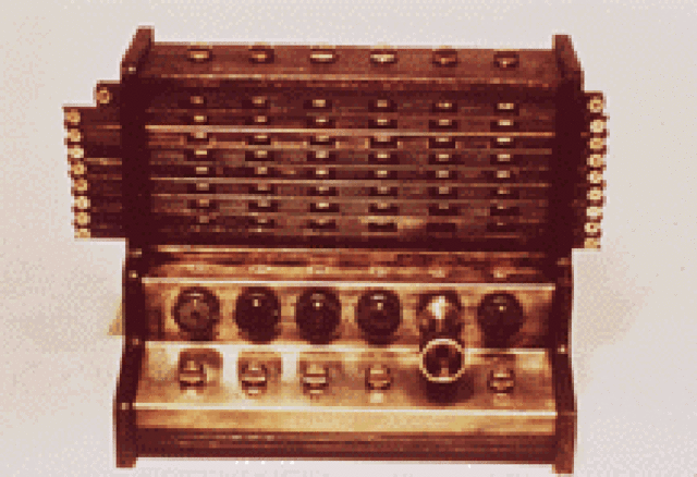 Счетное устройство Паскаля. 1642 год