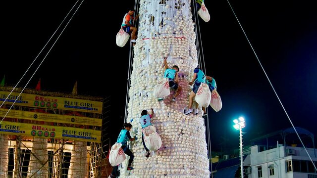 The bun scrambling competition
