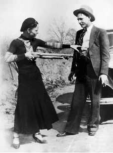 Bonnie and Clyde together in a photo