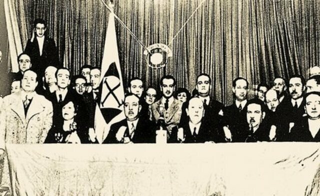 Se crea la Confederación Española de Derechas Autónomas (CEDA)