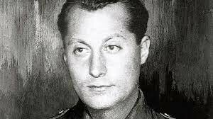 La Falange es declarada ilegal y su líder, José Antonio Primo de Rivera, encarcelado.