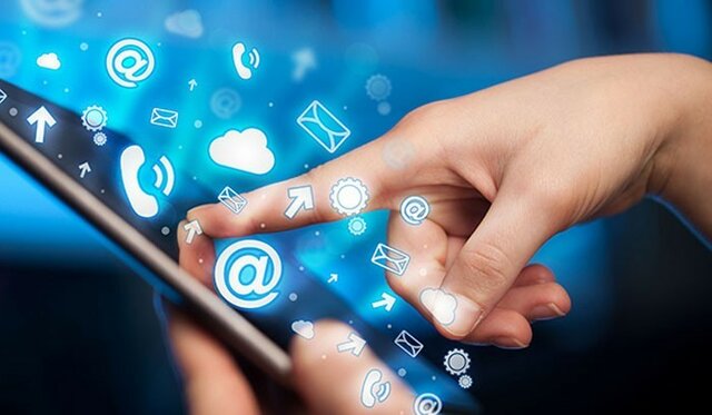 Eclosió d'Internet i la telefonia mòbil