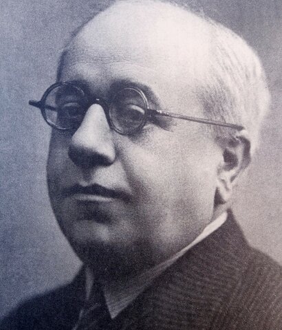 Alcalá Zamora es destituido como Presidente de la República. Manuel Azaña, nuevo Presidente de la República.