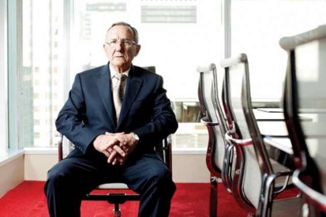 Wally Oppal appoints prosecutor