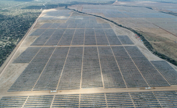 Entre 1876 y 1903  el estado regaló o vendió 42 millones de hectáreas a 1800 terratenientes