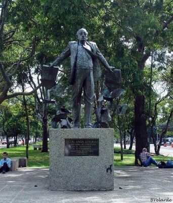 Monumento a Miguel Ángel Asturias