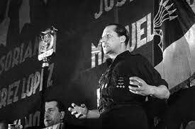 La Falange es declarada ilegal y su líder, José Antonio Primo de Rivera, encarcelado.