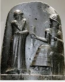 900 BCE - La ley del Taleon