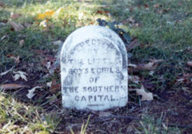 Joseph Evan Davis is born