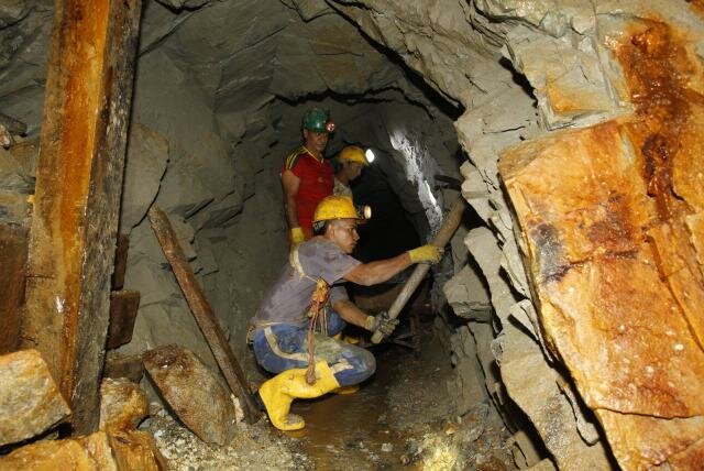 Reglamento de policía minera