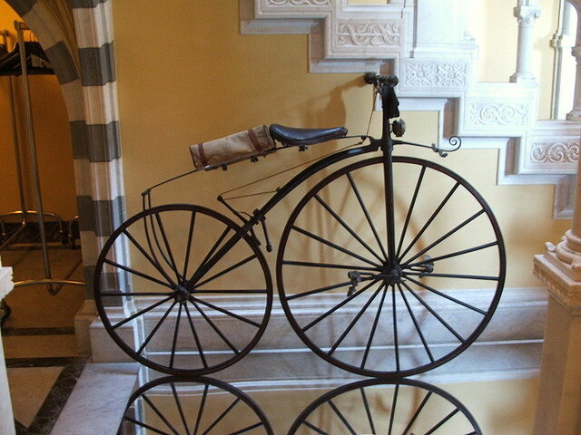 Viene inventato il biciclo