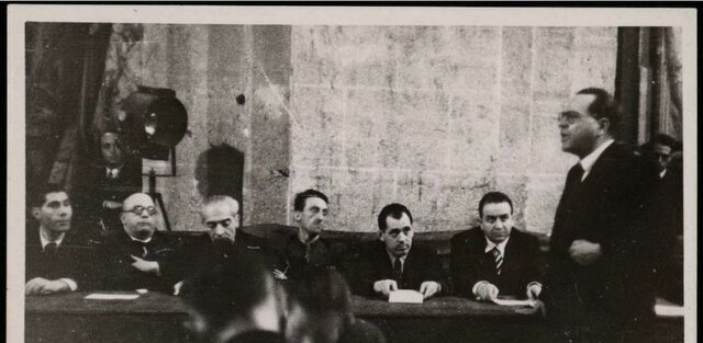 Negrín y su gobierno abandonan España