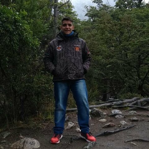 Termino mis estudios en el Instituto Sagrado Corazón.