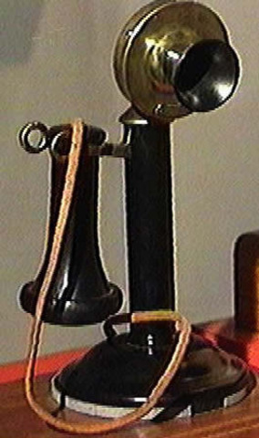 Демонстрация первого телефона