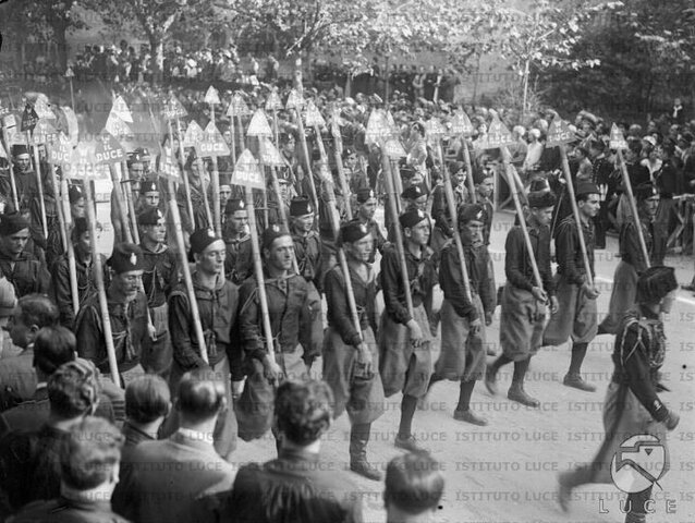 Nascono i fasci giovanili di combattimento