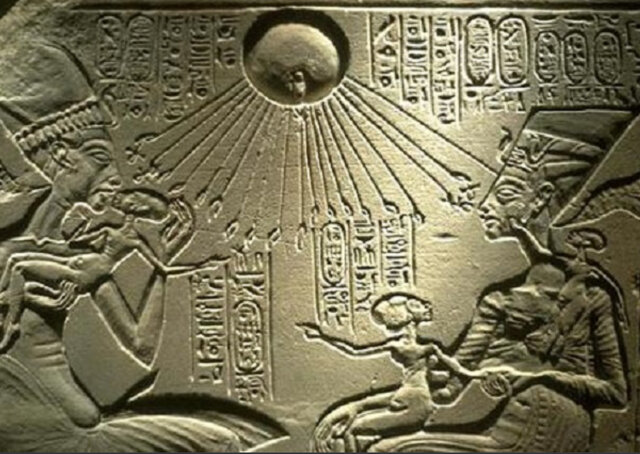 Revolución de Amama. Se impone el culto al dios Akhenaton